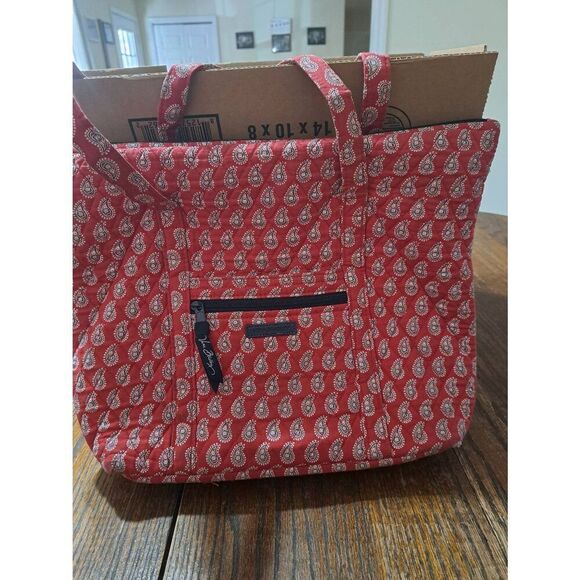 Vera Bradley Red White Blue Tote Bag Handbag  Retired Pattern Quilted Cotton - Picture 2 of 12
